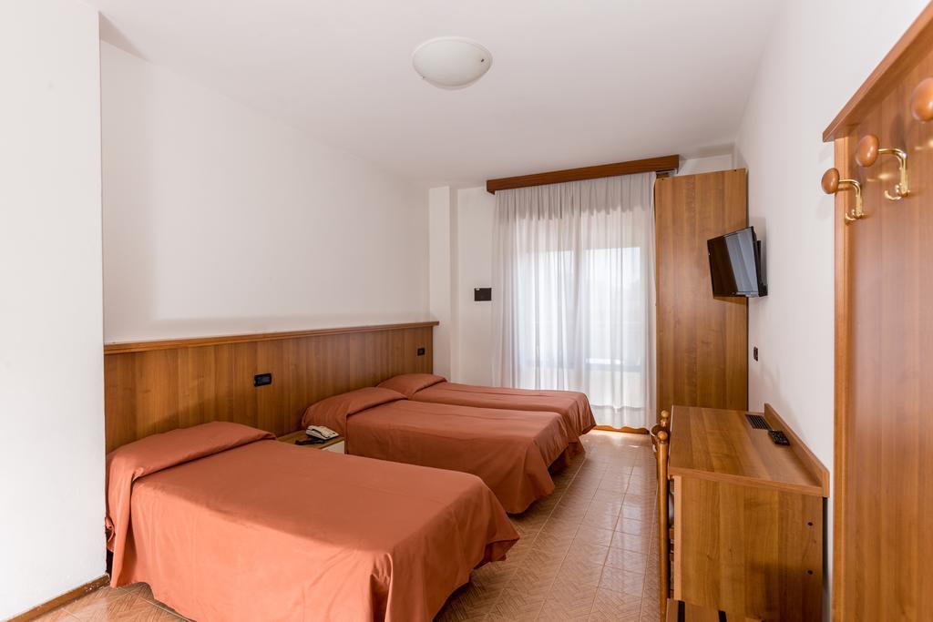Hotel Alla Rotonda Lido di Jesolo Buitenkant foto